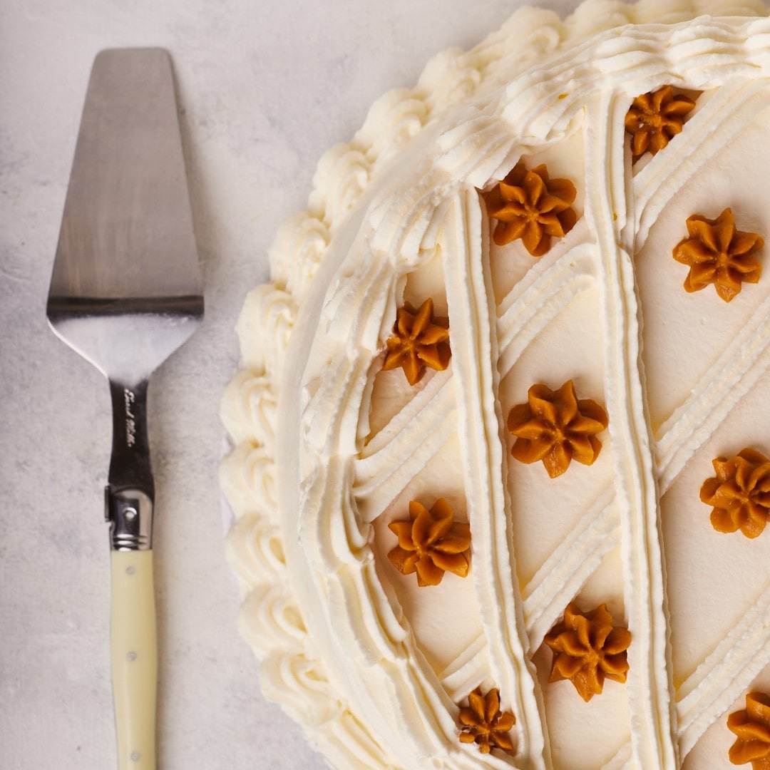 Torta Merengue Lúcuma