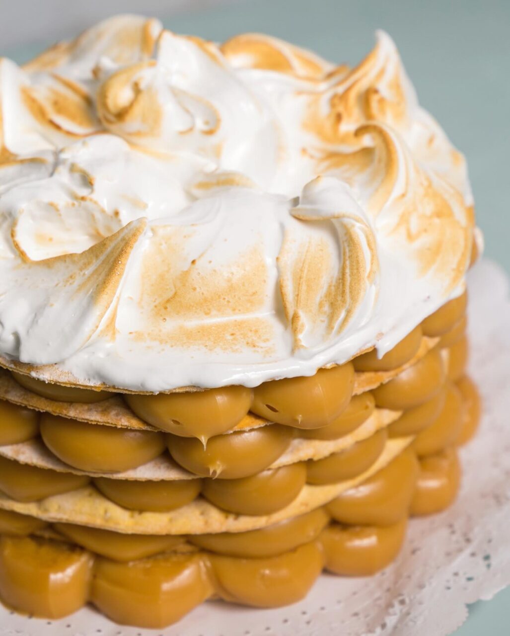 Torta Hojarasca Manjar Merengue