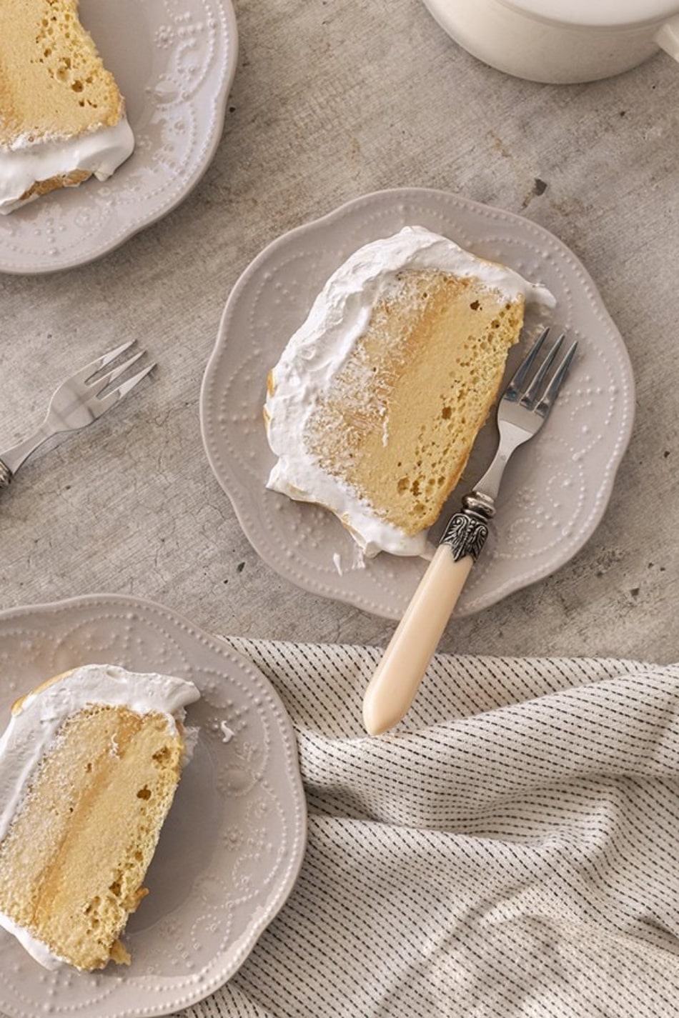 Torta cuatro leches y manjar