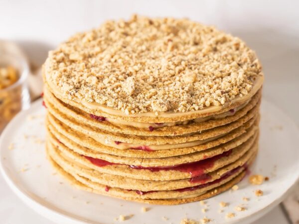 Torta Crocante Nuez Manjar Frambuesa