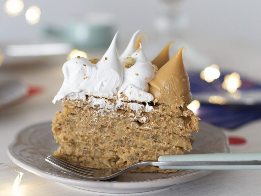Torta Hojarasca Manjar Nuez